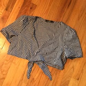 Cropped gingham blouse
